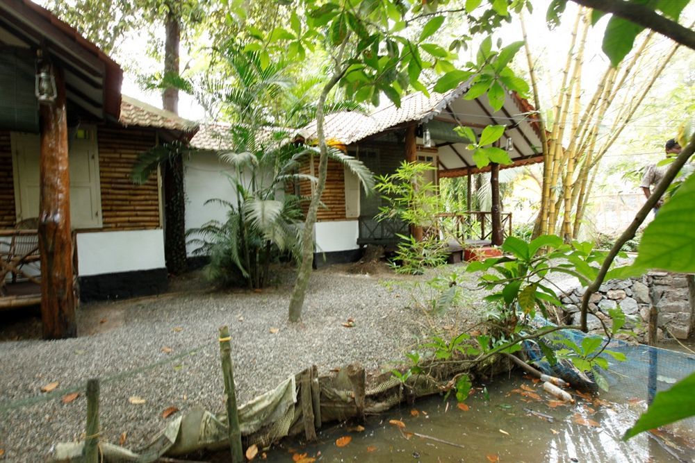 Kumarakom Tharavadu - A Heritage Hotel, Kumarakom Exterior photo